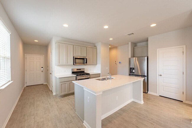 Foto del edificio - Beautiful New 4 bed, 2 bath home in Buda!
