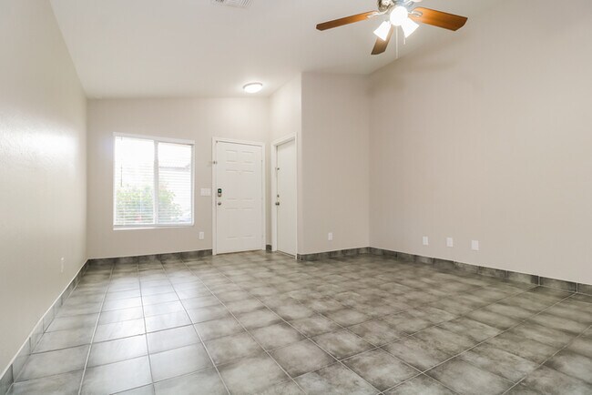 Building Photo - 12114 W Aster Dr