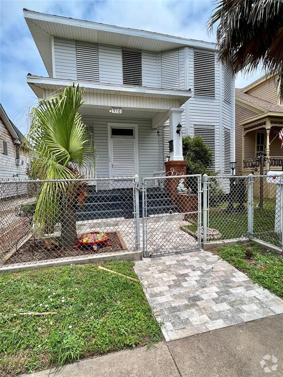 East End Historic District Apartments for Rent with a Garage Galveston, TX 10 Rentals