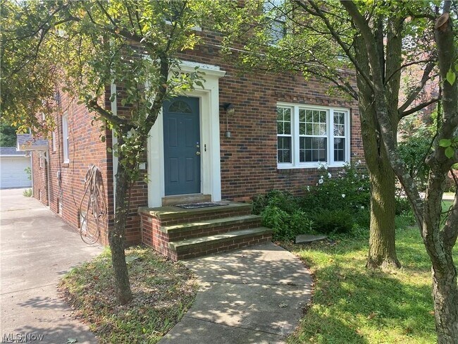 Building Photo - 2388 Ashurst Rd