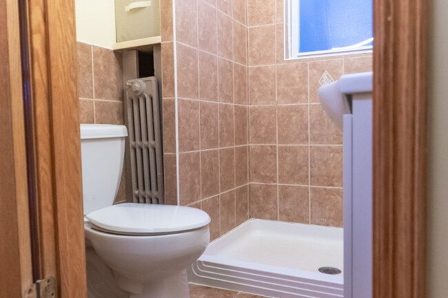 Foto del edificio - 5541 S Marshfield Ave