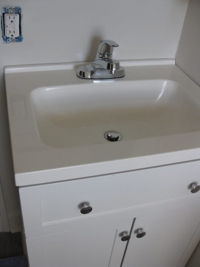 new bathroom sink and facuet - 369 Front St