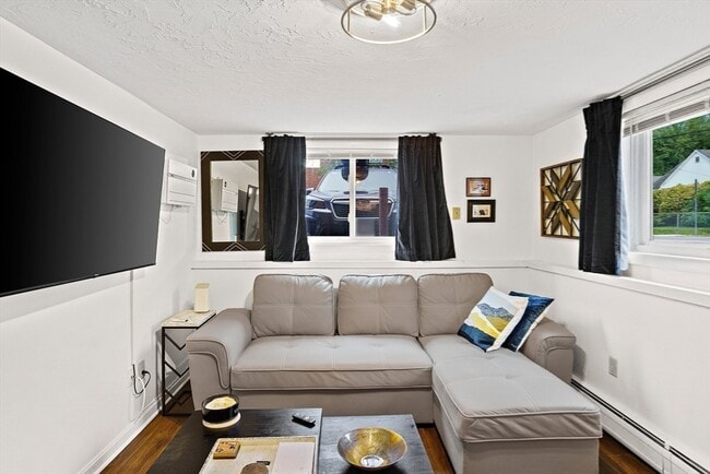 Building Photo - 243 Lake St