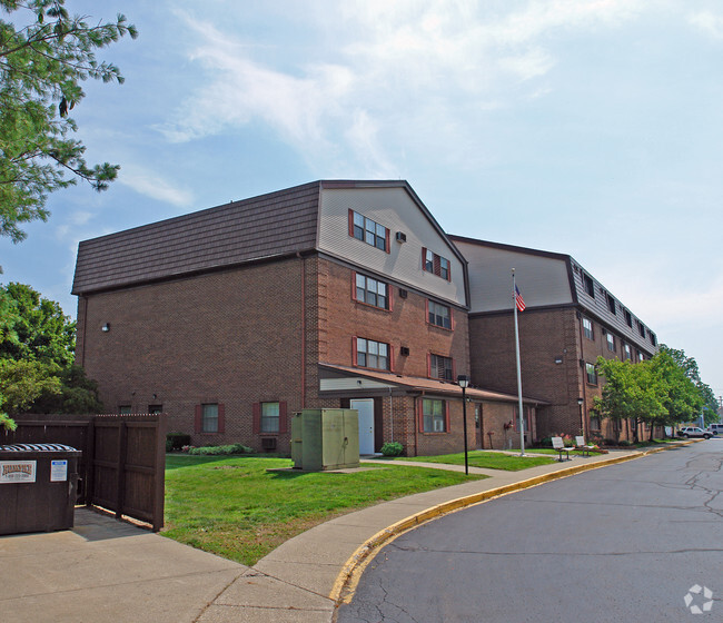 Building Photo - Miamisburg Manor