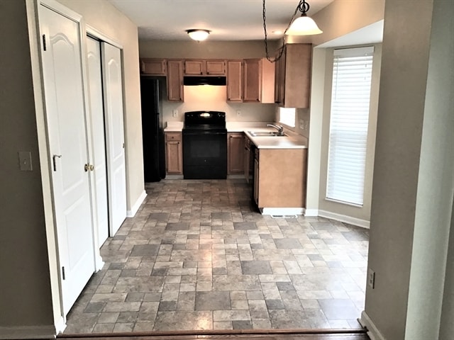 Foto del edificio - 753 Lakefield Dr