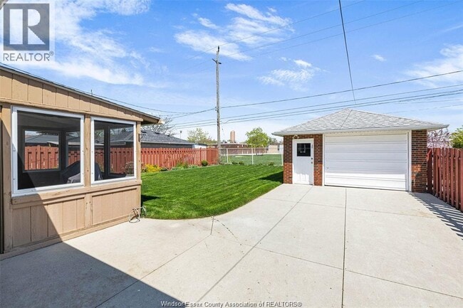 Building Photo - 446 St John St