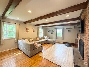 Building Photo - 3 Fernleigh Dr