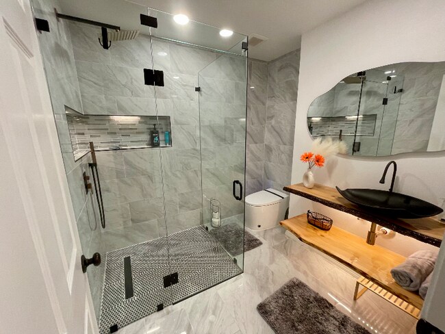 Foto del edificio - 3703 Alcove Dr