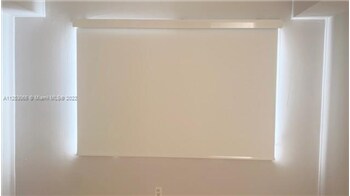 Building Photo - 2600 Collins Ave