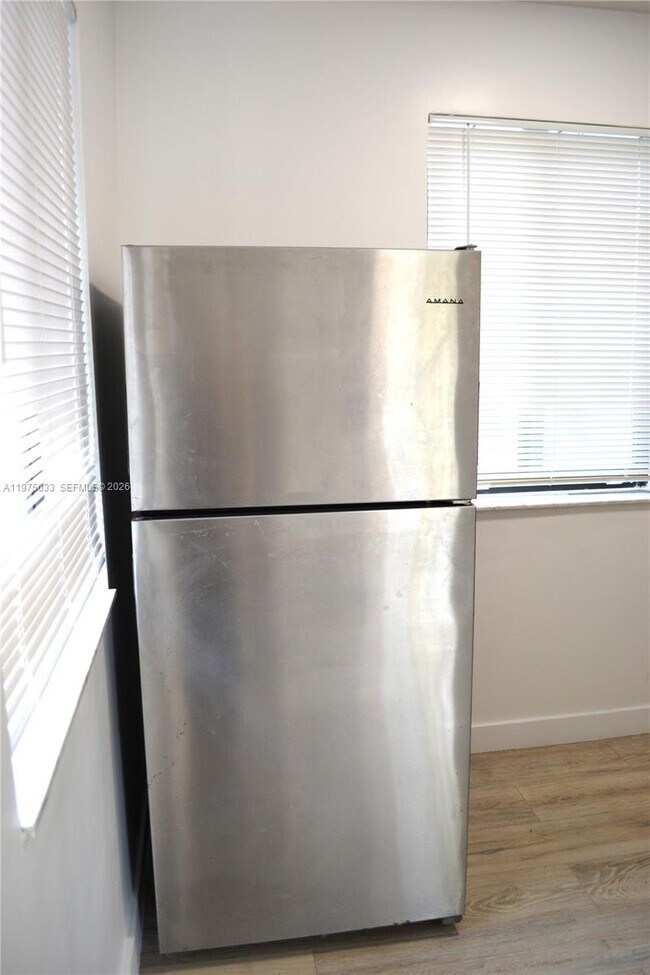 Foto del edificio - 1035 SW 4th St