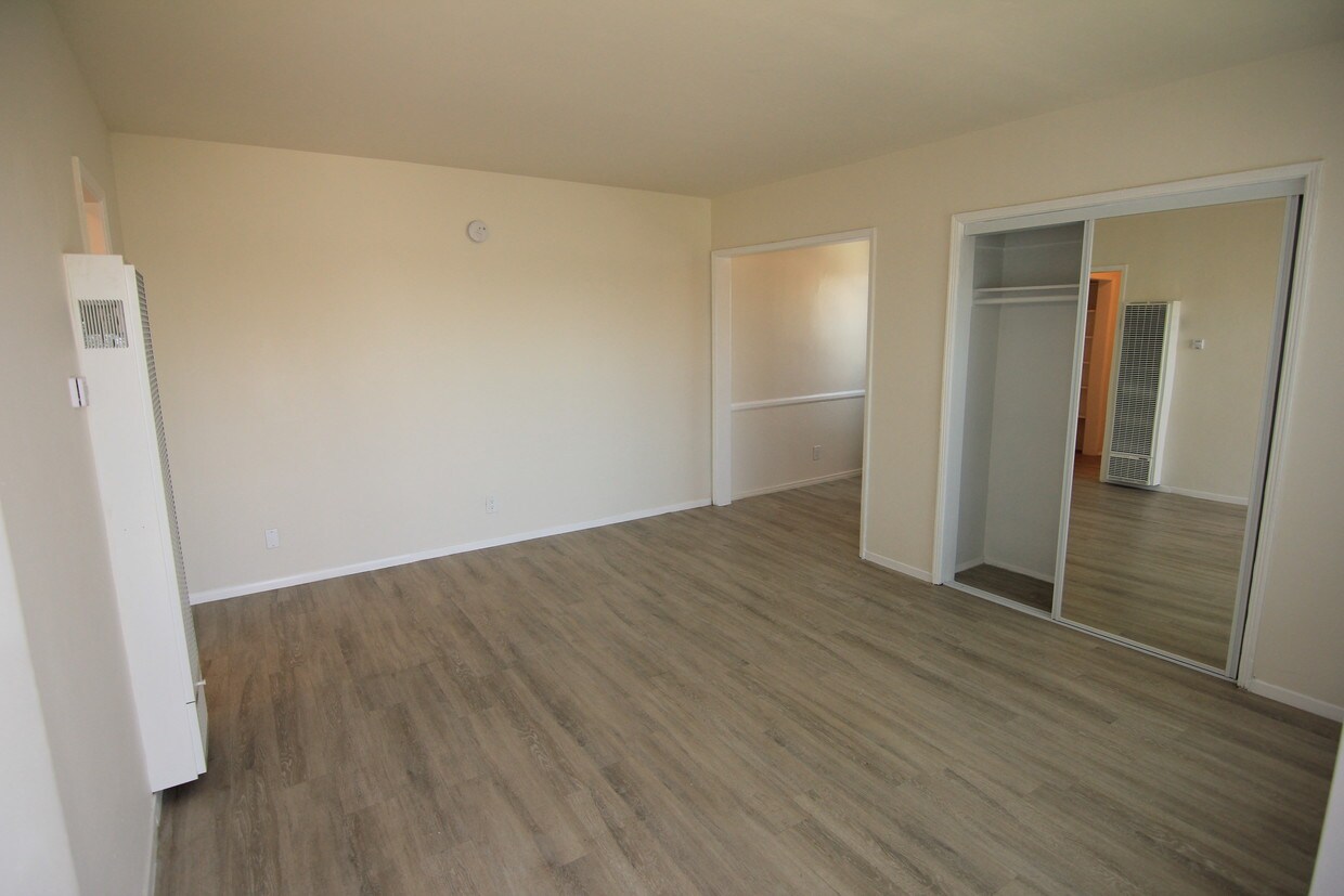 Primary Photo - 1210 N Berendo St