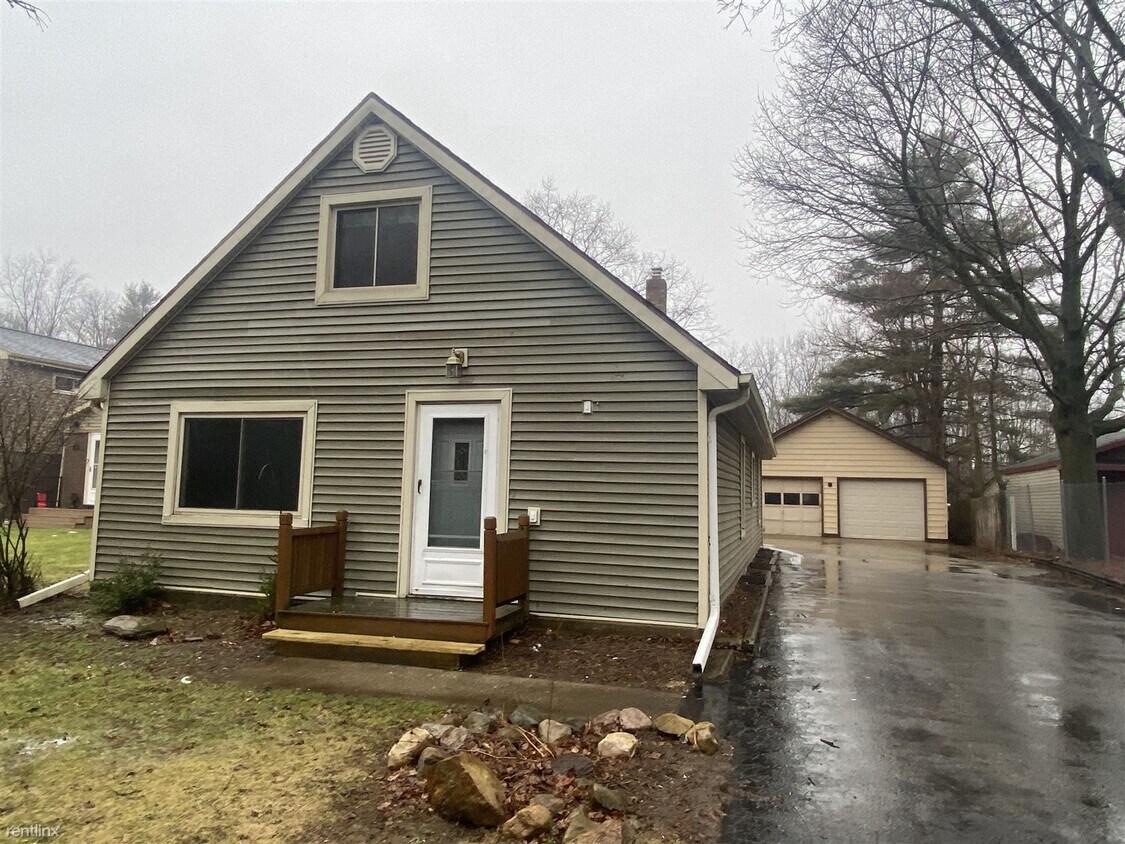 3148 Robinson Rd, Jackson, MI 49203 House Rental in Jackson, MI
