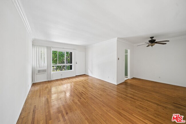 Foto del edificio - 1206 Hayworth Ave