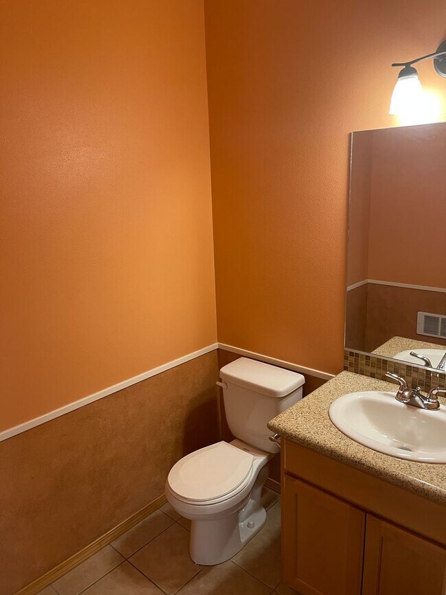 Foto del edificio - 210 Sage Brook Ln