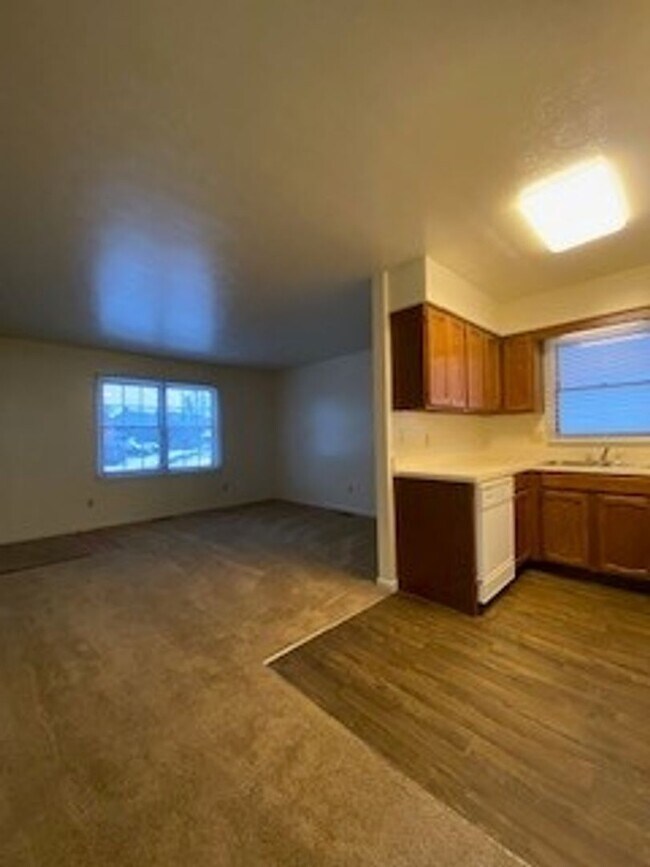 Foto del edificio - 124 S Silverwood Ln
