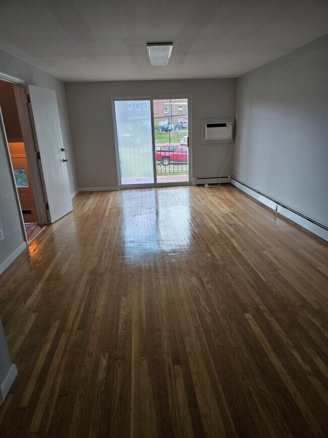 Foto del edificio - 608 Yeadon Ave