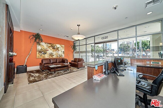 Foto del edificio - 3223 W 6th St