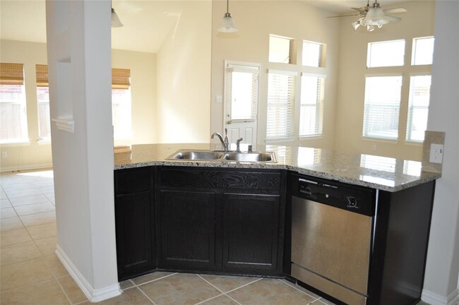 Building Photo - 2403 Snowy Egret Drive