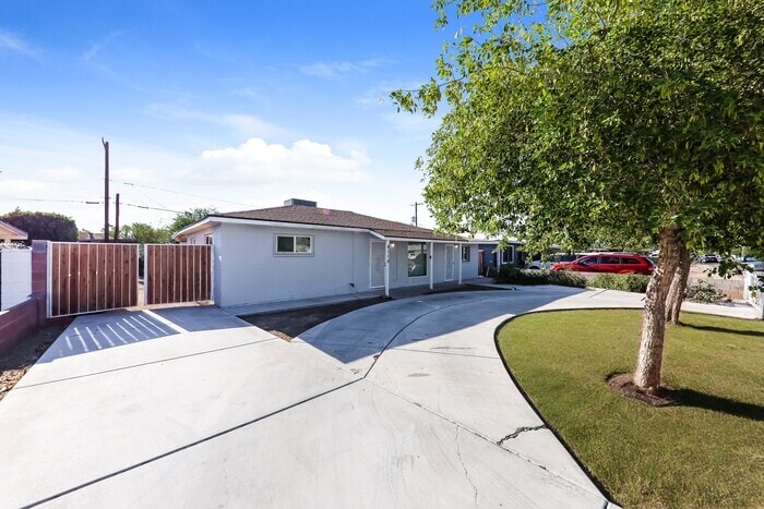 Building Photo - 8115 N 29th Ave