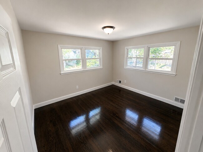 Foto del edificio - 233-251 S 8th Ave