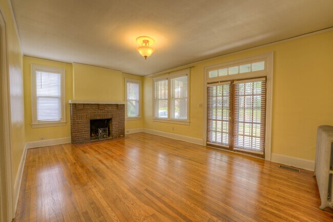 Front living room - 296 N Willett St