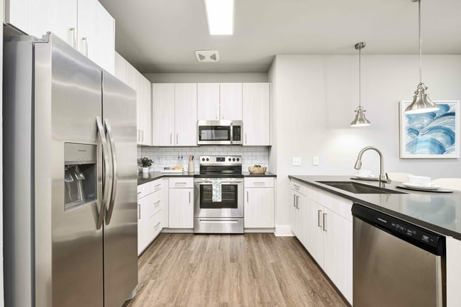 Building Photo - Exchange at the Beach