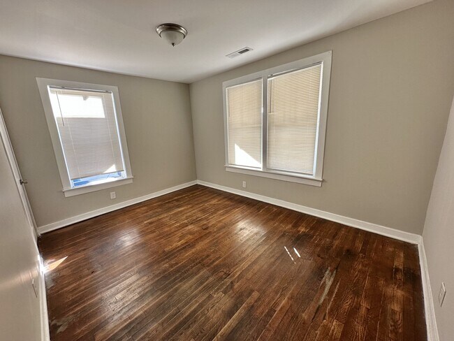 Foto del edificio - 5401 Myron Massey Blvd