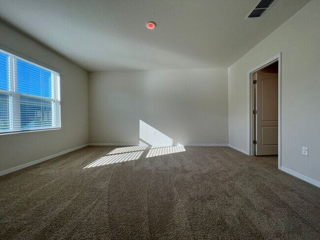 Building Photo - 2216 Elmsford Pt