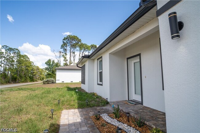 Foto del edificio - 13363 Drysdale Ave