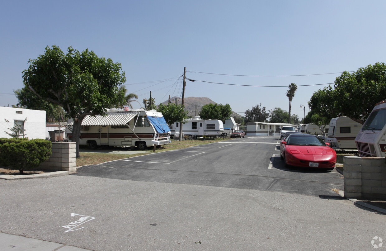 Riverview Mobile Home Park - Apartments In Jurupa Valley, Ca 