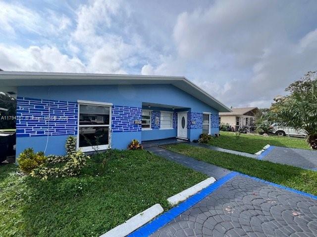 Foto del edificio - 818 SW 13th St