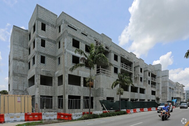 Building Photo - 202-272 SE 5th Ave