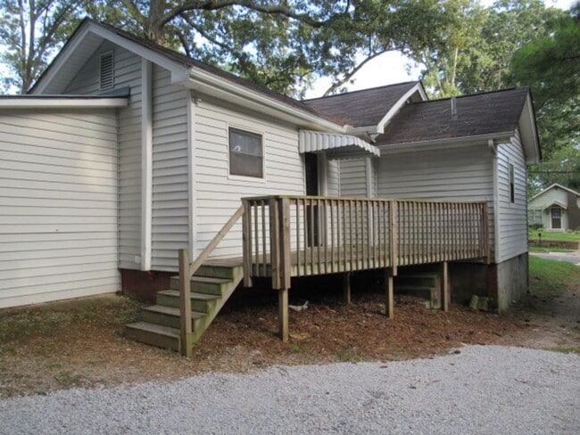 Building Photo - 209 Brown St