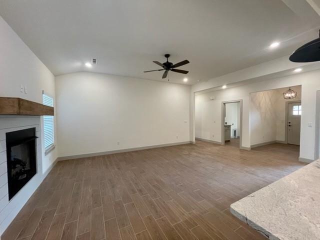 Building Photo - 1049 Parker Ln