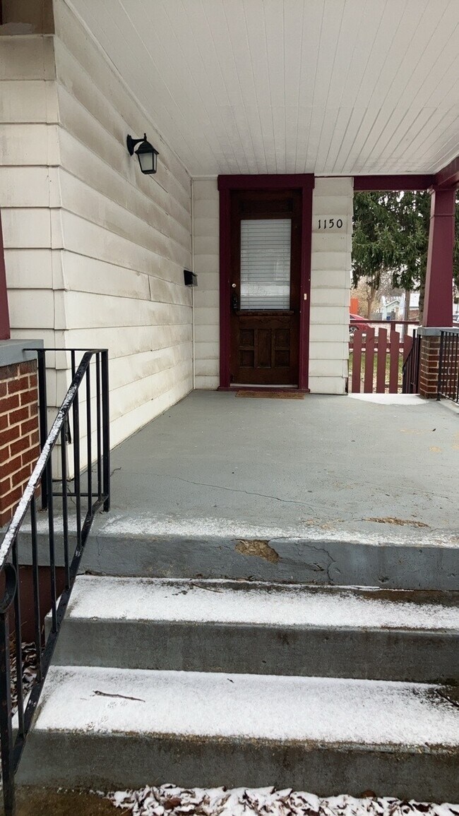 Foto del edificio - 1150 Creighton Ave