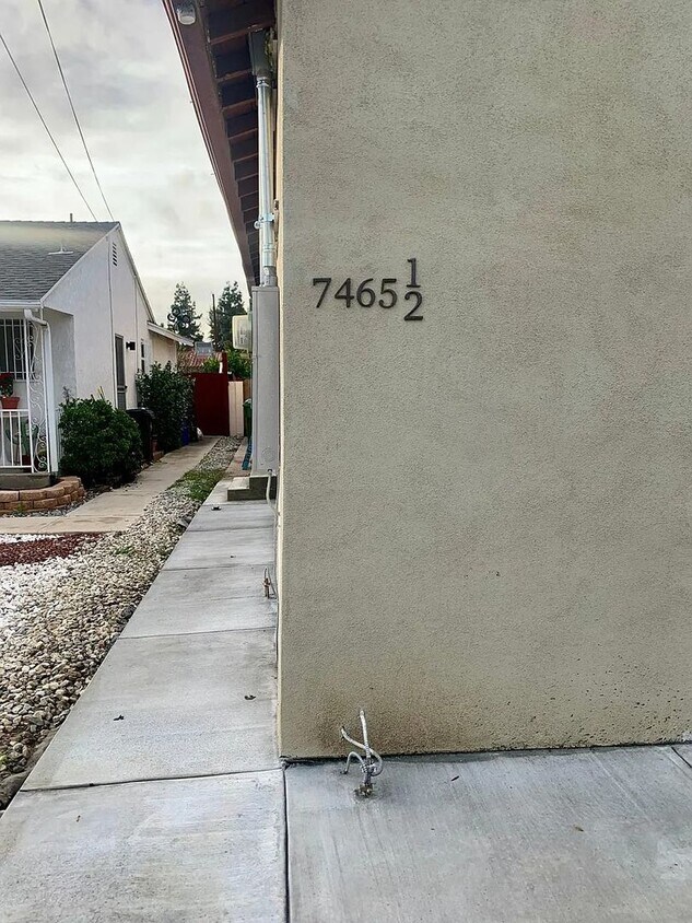 Foto principal - 7465-1-2-Garden-Grove-Ave