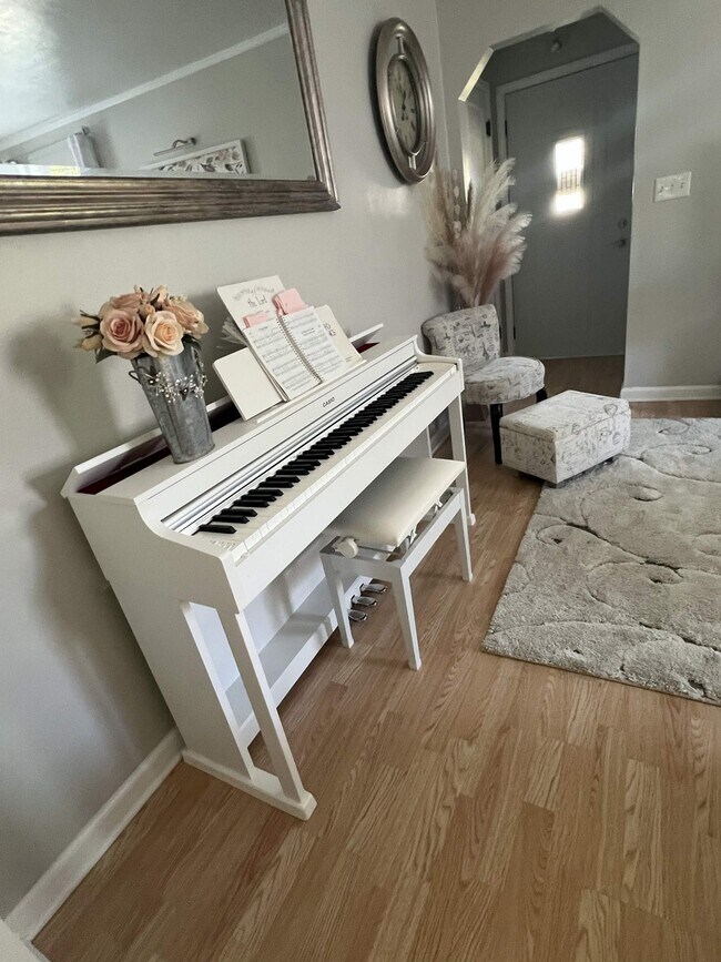 Foto del edificio - 5726 Lincoln Ave