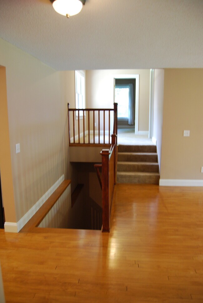 Building Photo - 316 Charing Ln