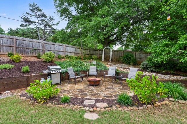 Foto del edificio - 2023 Yellow Finch Trl