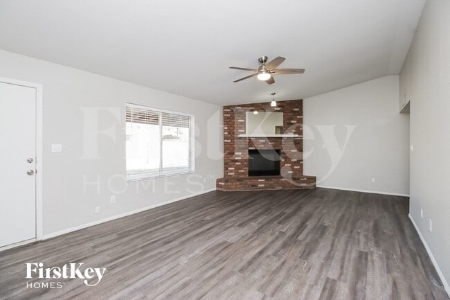 Foto del edificio - 3928 E Garnet Cir