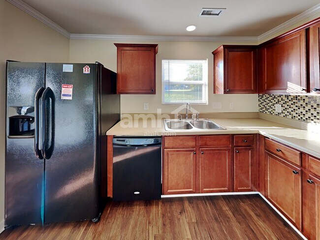 Foto del edificio - 226 Woodcreek Ln