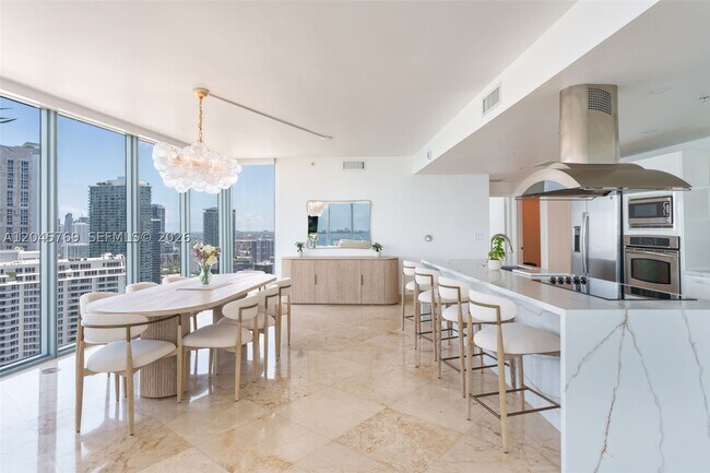 Foto del edificio - 601 NE 36th St