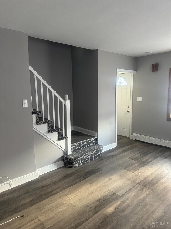 Foto del edificio - 586 Ridgedale Ave