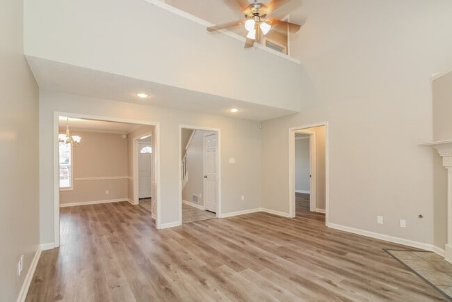 Foto del edificio - 4351 Zachary St
