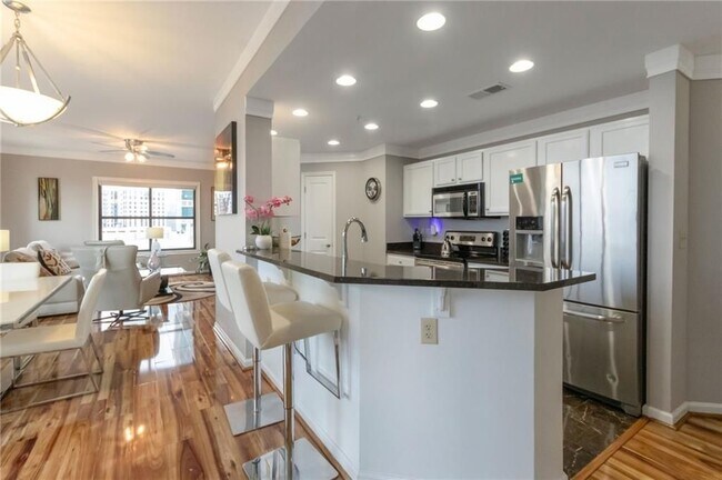 Foto del edificio - 3040 Peachtree Rd