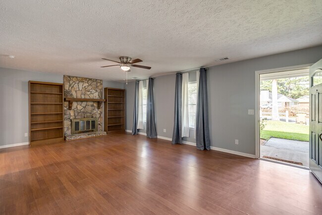 Foto del edificio - 949 Piercefield Dr