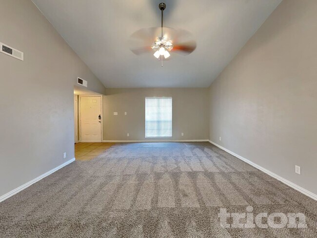 Foto del edificio - 405 Magnolia Dr