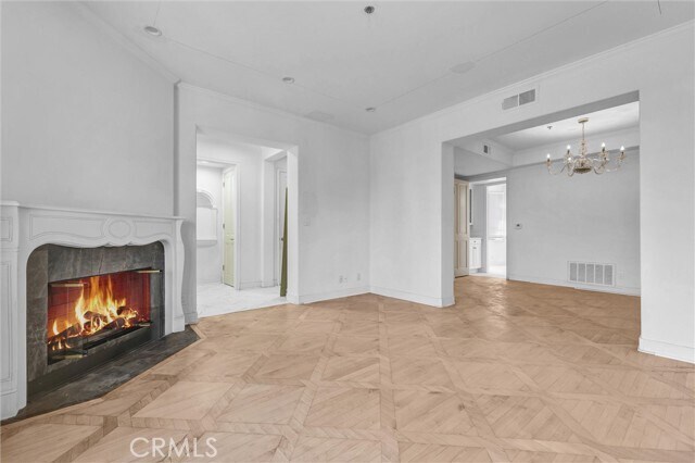 Foto del edificio - 309 N Almont Dr