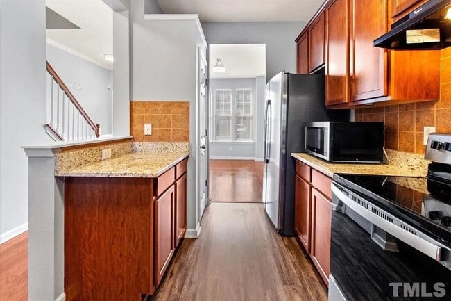 Foto del edificio - Room in Townhome on Casona Way