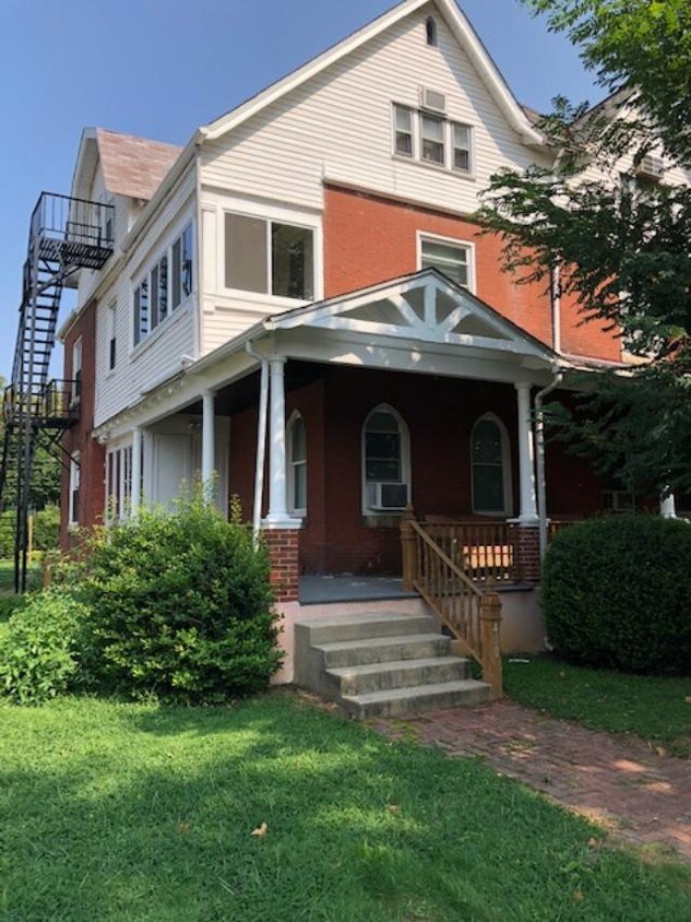 400 E 19th St Unit 2, Chester, PA 19013 Apartments in Chester, PA